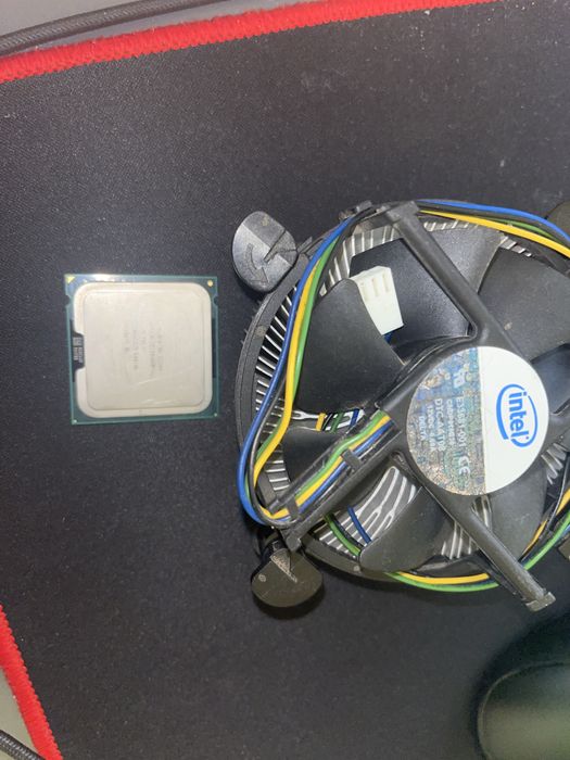 Процесор Intel E3300 celeron