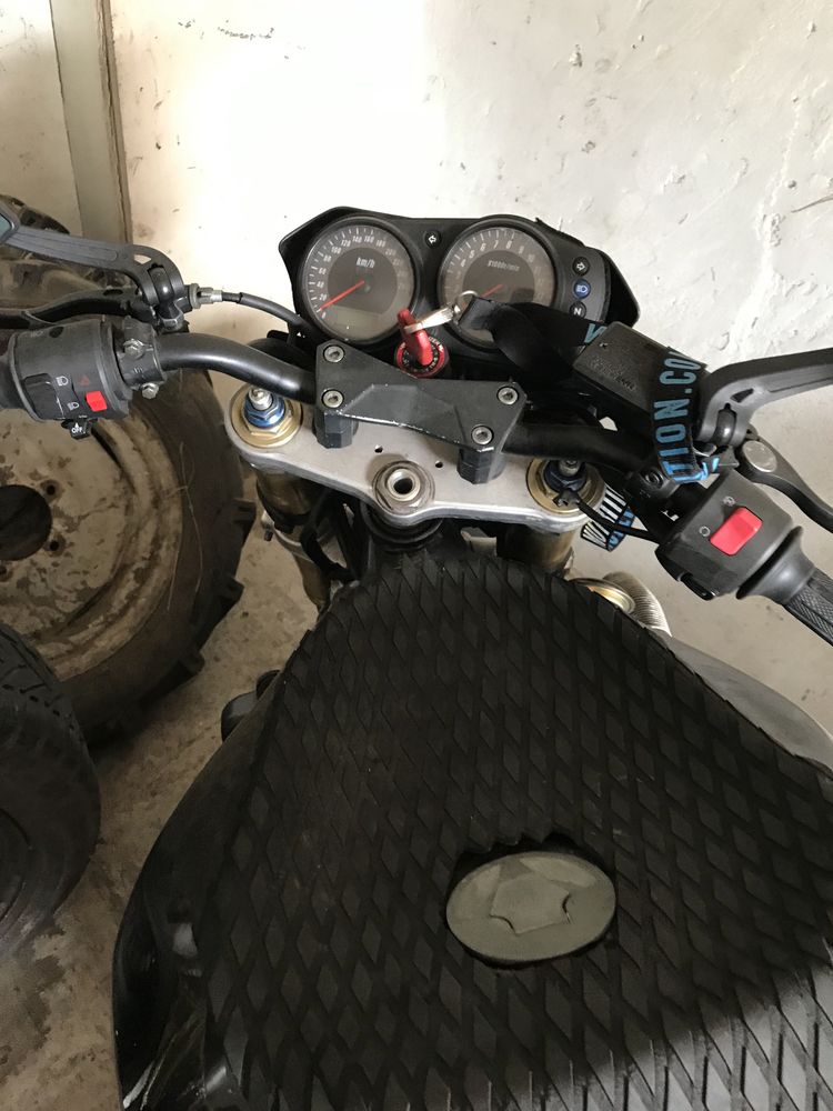 Мотоцикол Кавасакі 750