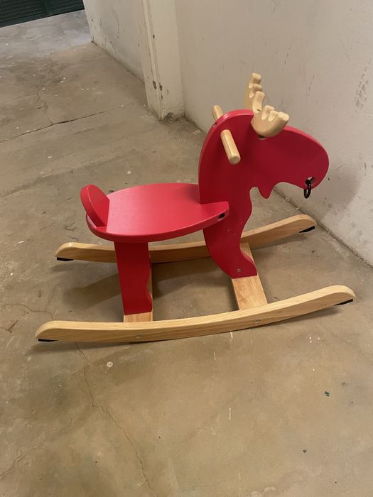 Alce-baloiço, vermelho