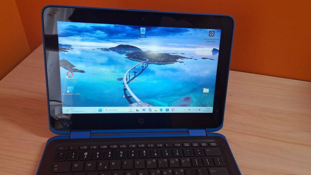 HP dotykowy 11,6" 4x2,50GHz/8GB/256GB NVME