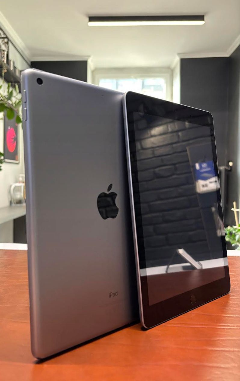 Tablet Apple iPad 5 Generacji A1822 9,7" 2 GB / 32 GB WIFI Space Gray