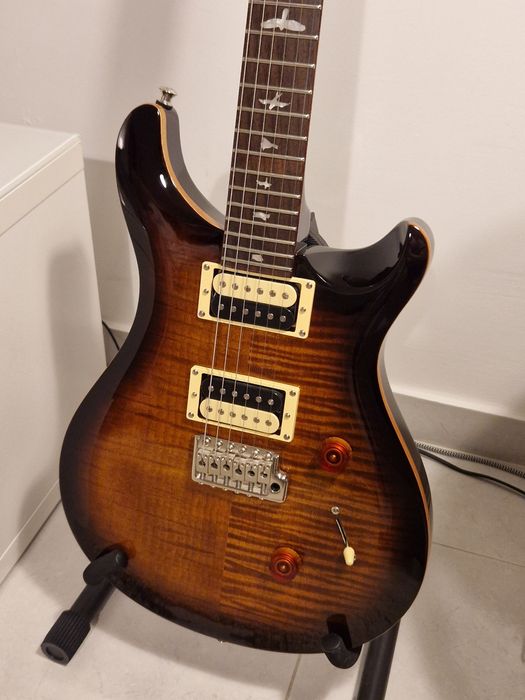 Guitarra PRS SE Custom 24