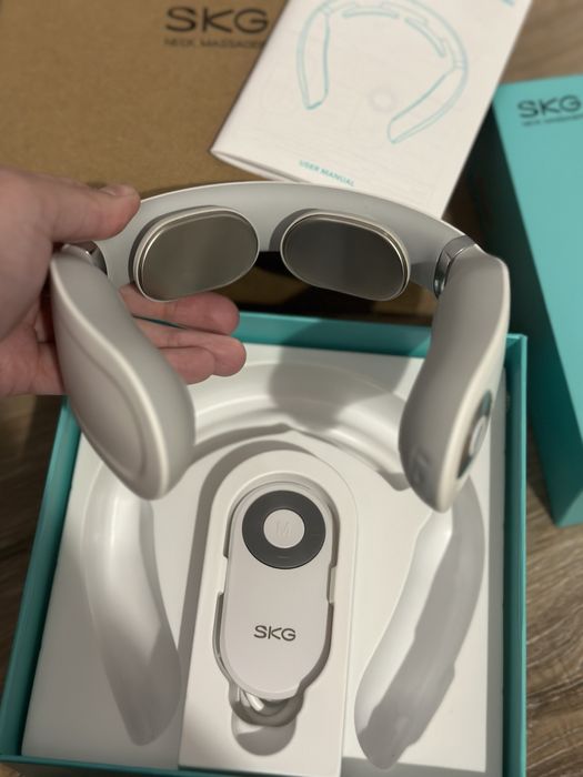 Масажер для шиї SKG 4098E