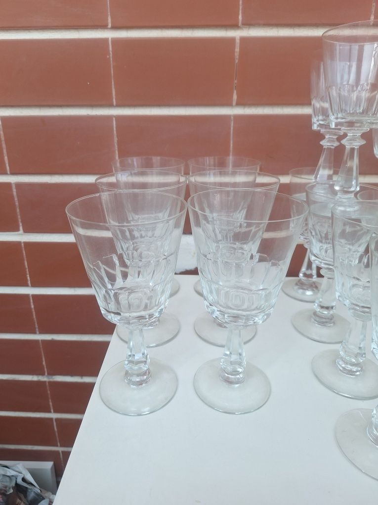 Conjunto completo 36 copos de cristal vindos de Moçambique