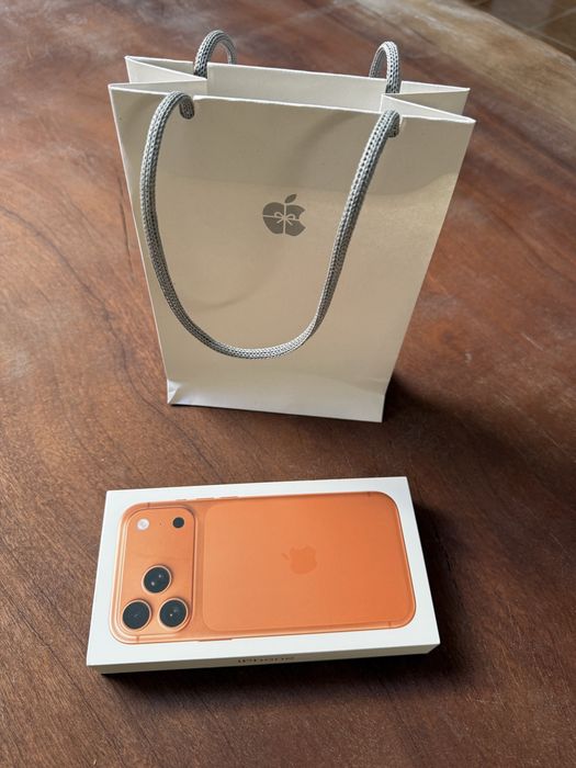 iPhone 17 Pro Max - 256 GB - Novo - Varias Cores