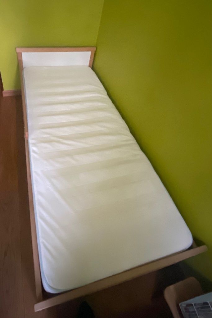 Łóżko dziecięce Luroy plus materac lateksowy  vyssa. IKEA