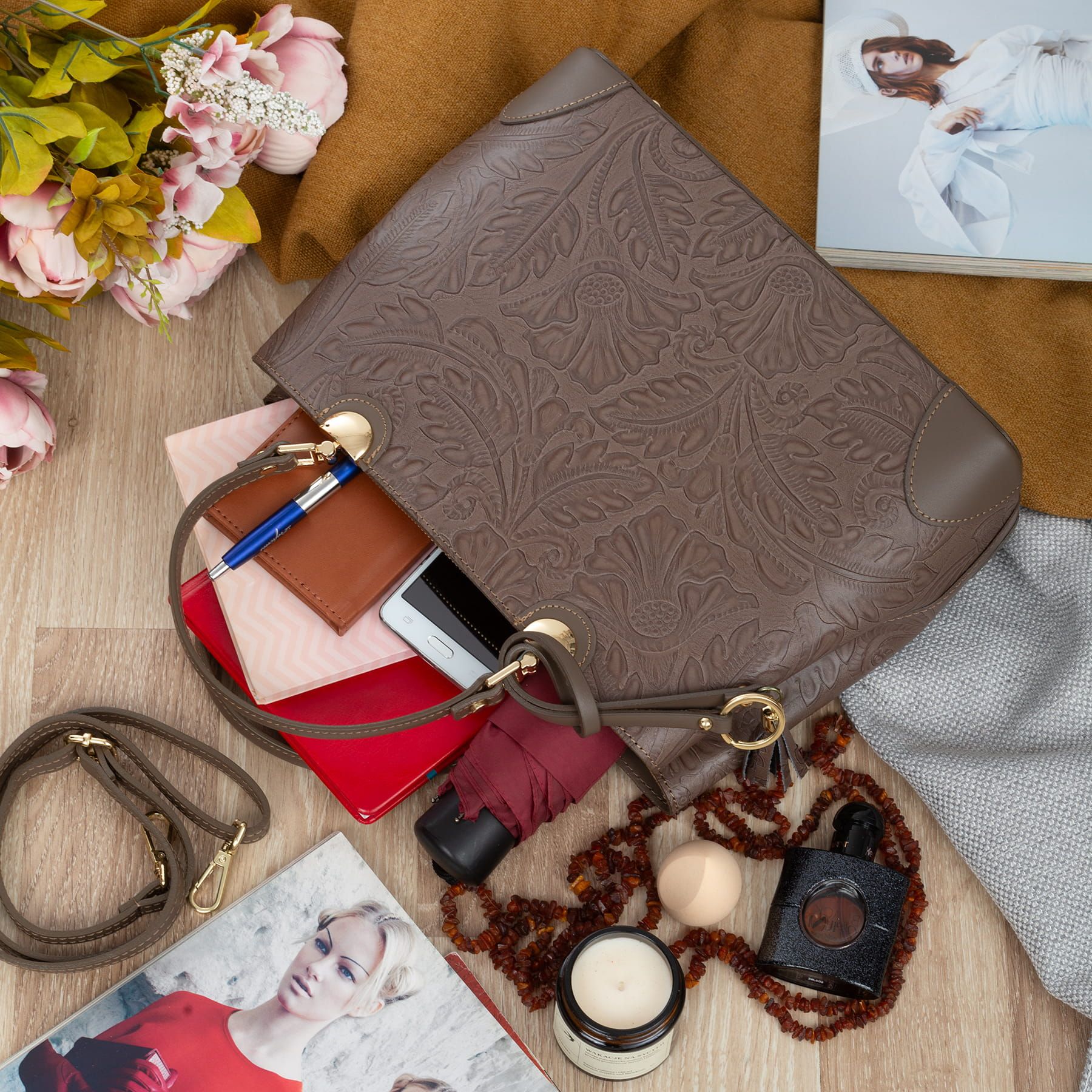 VERA PELLE torebka skórzana elegancka sztywna z paskiem V541 taupe