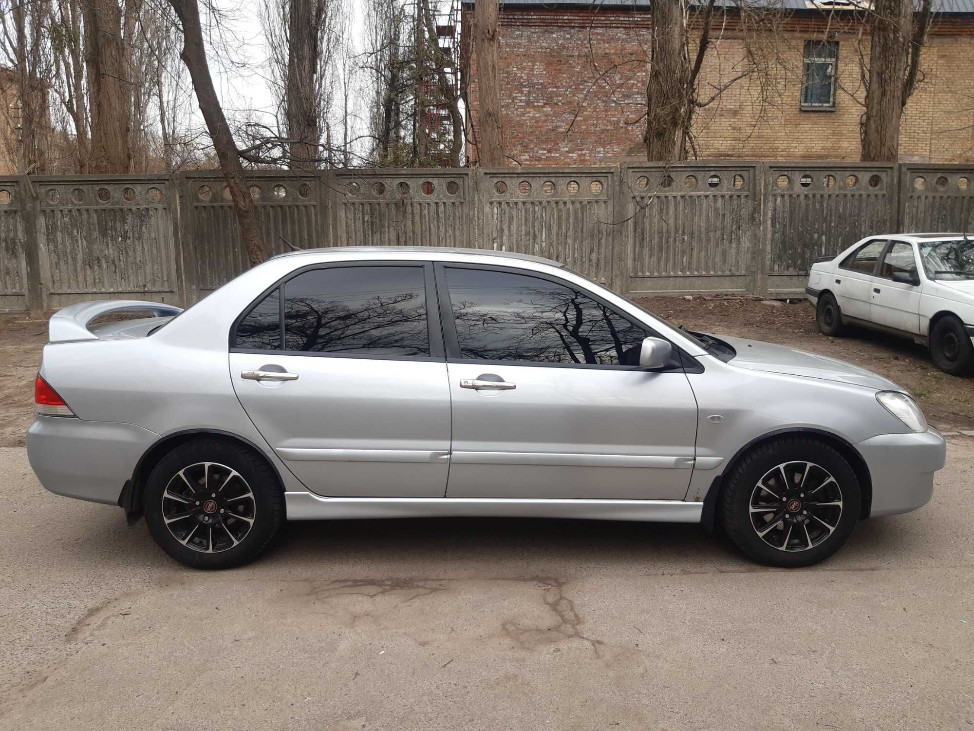 Продам mitsubishi lancer