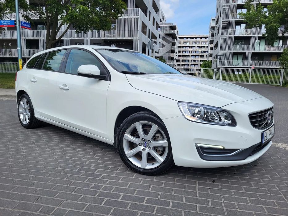 Volvo V60 T5 2.0l benzyna 245KM*Dokumentacja pochodzenia*Zadbany*Przebieg:141071