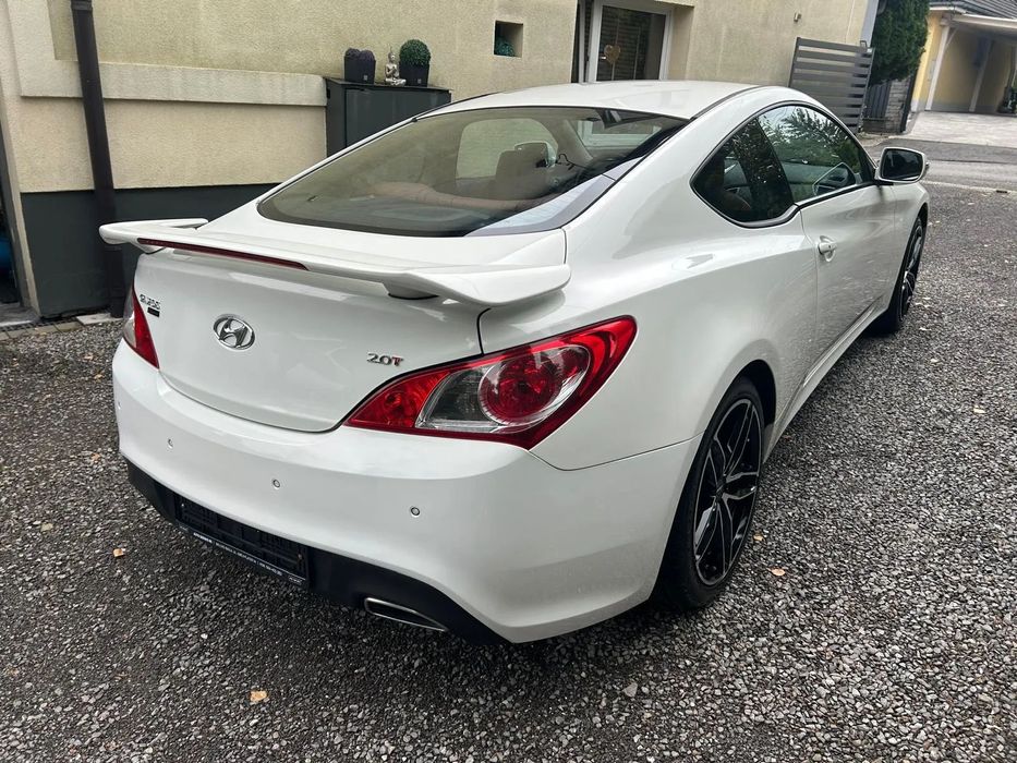 Hyundai Genesis Coupe Brązowe, skóry,Navi Kolor