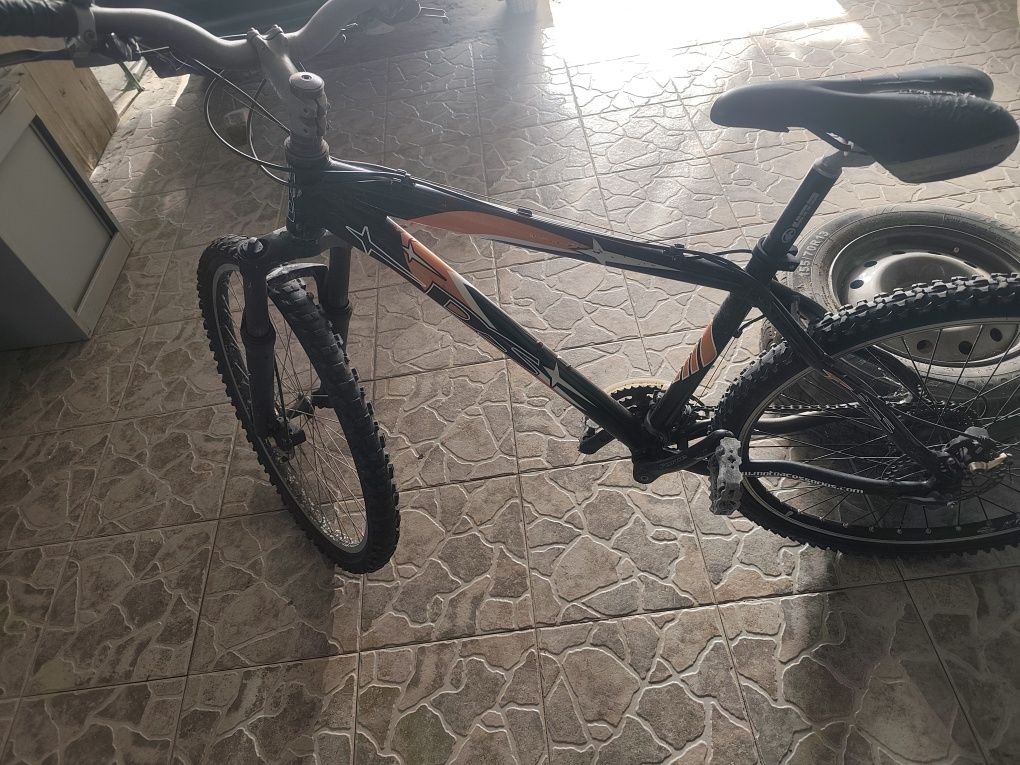 Bicicleta btt  estado razoável