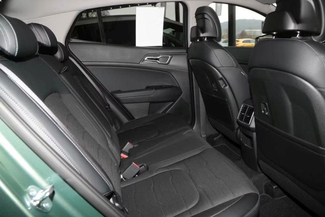 Kia Sportage 1.6 7DCT 2WD T-GDI Anniversary 160 KM