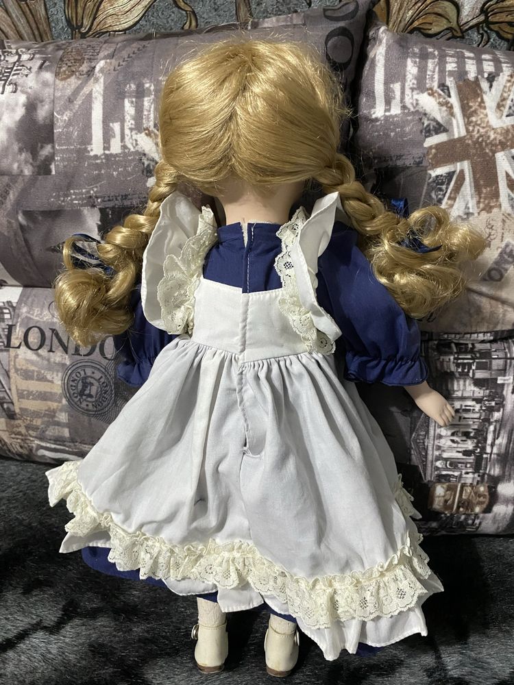 Фарфоровая кукла Германия ,лялька