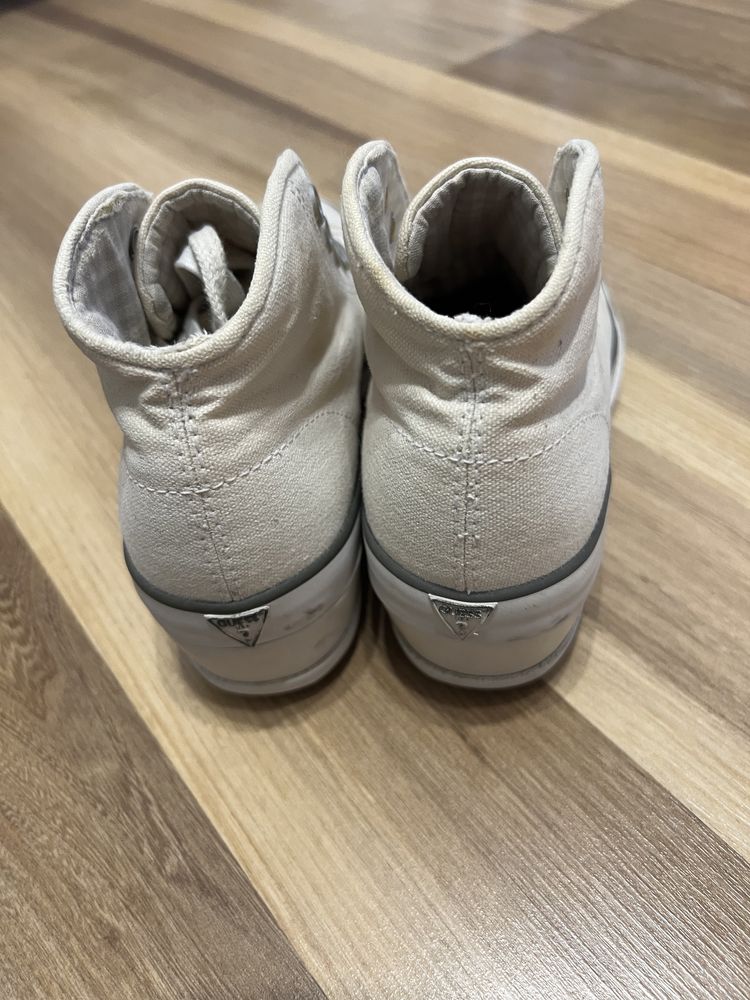 Sneakersy białe Guess