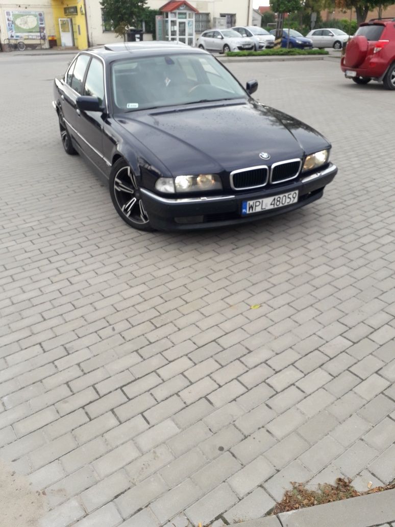 Witam sprzedam  BMW E38 740 I