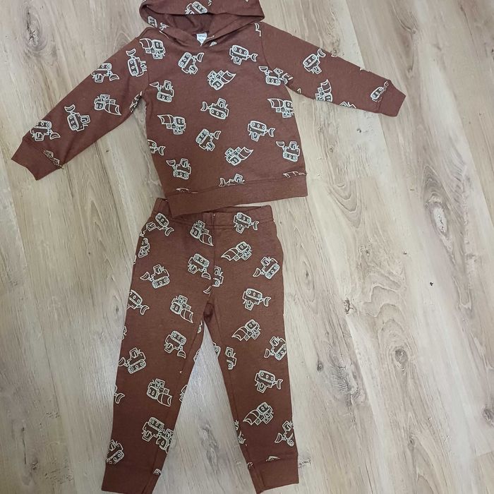Костюм Carter's,  3T