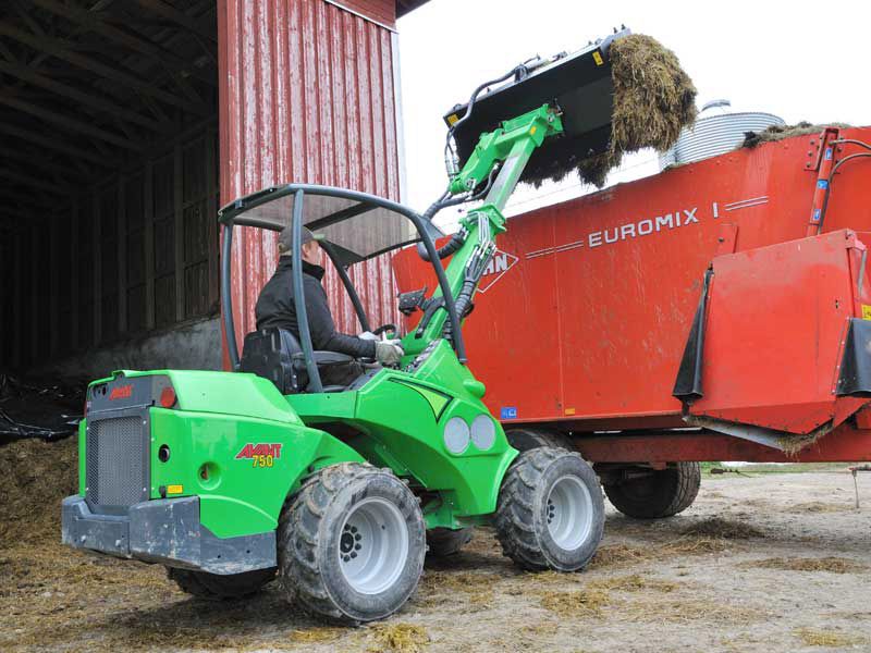 Универс минитрактор трактор AVANT 200-800 Финл (Альт-ва Bobcat Бобкет)