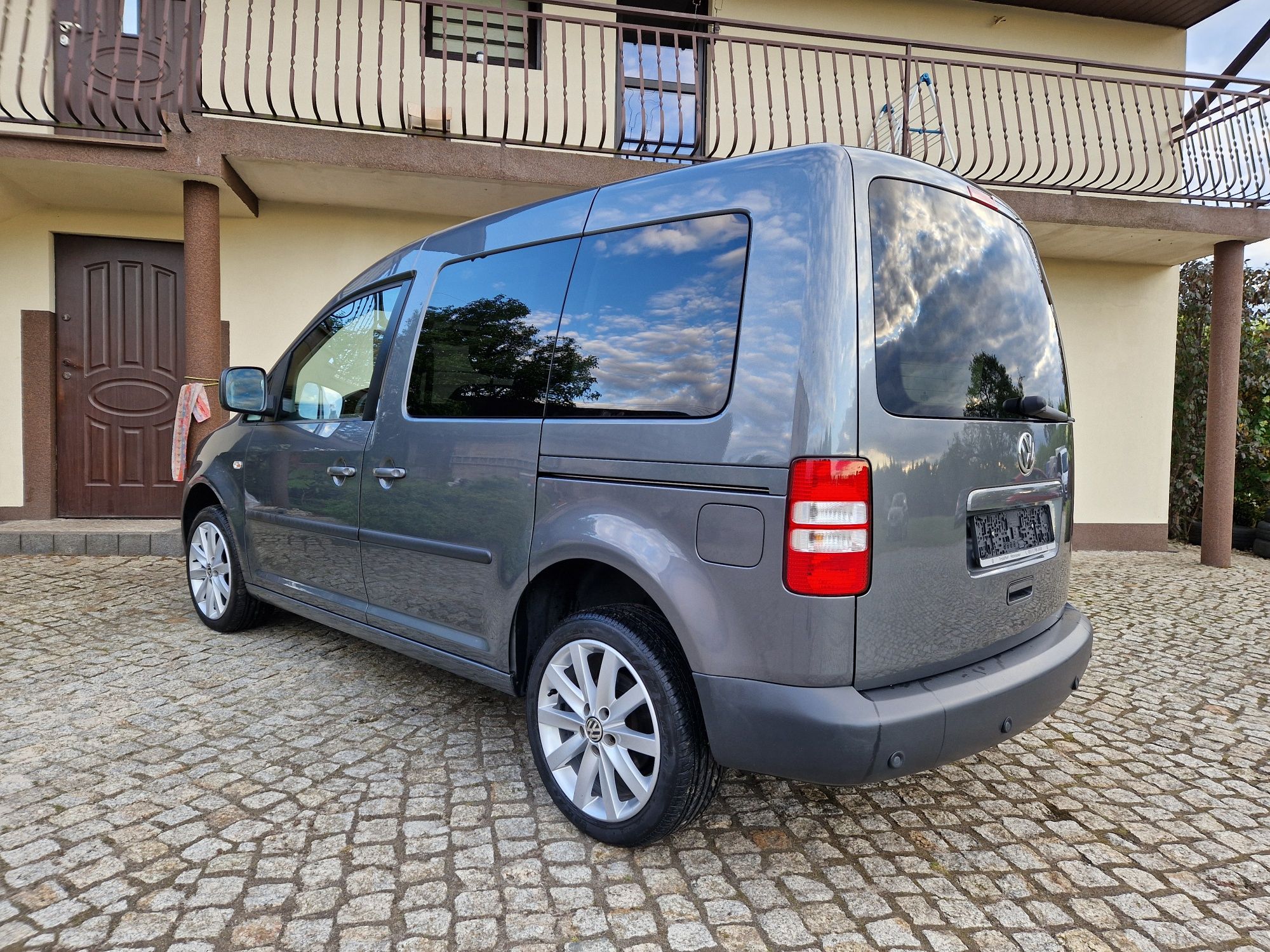 Volkswagen Caddy 2012 Rok 1.6 TDI 102KM 7 Osobowy z Niemiec