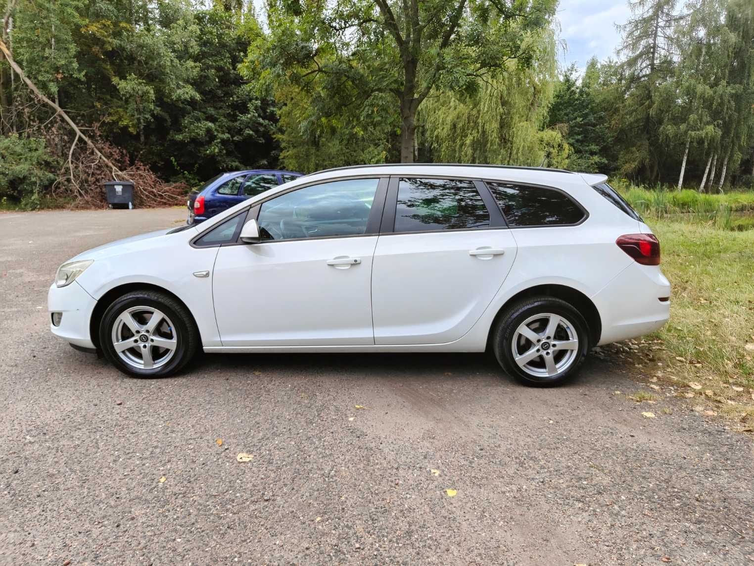 Astra J 1.7 CDTI Stan Techniczny B Dobry bez korozji klima sprawna