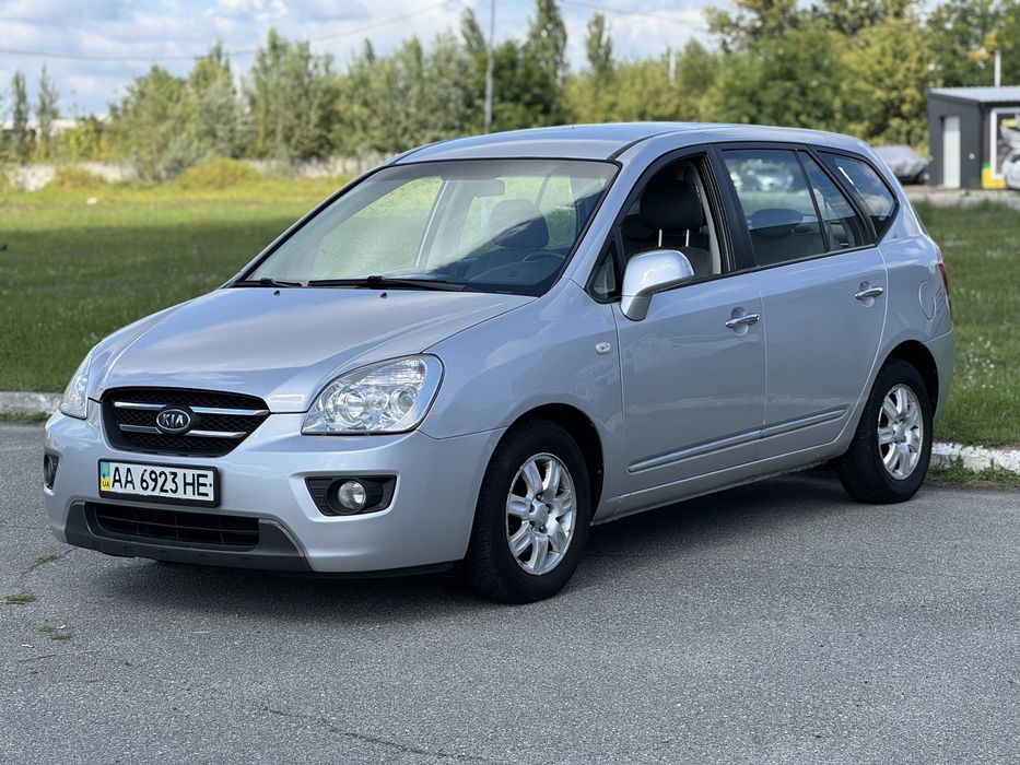 Kia Carens 2008 Автомат Газ / Бензин один власник