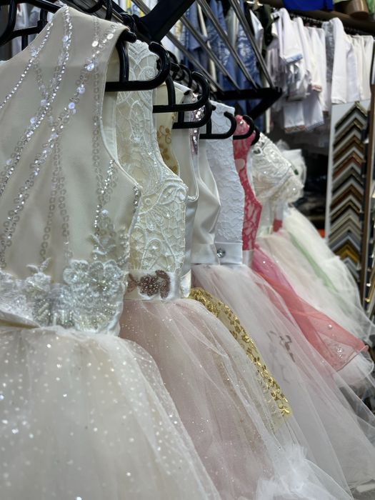 Дитячі святкові сукні