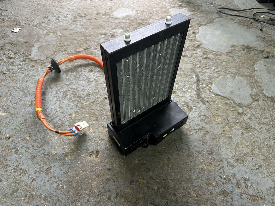 Heater Радіатор пічки Tesla model S рест 16-21 1060432-00-C