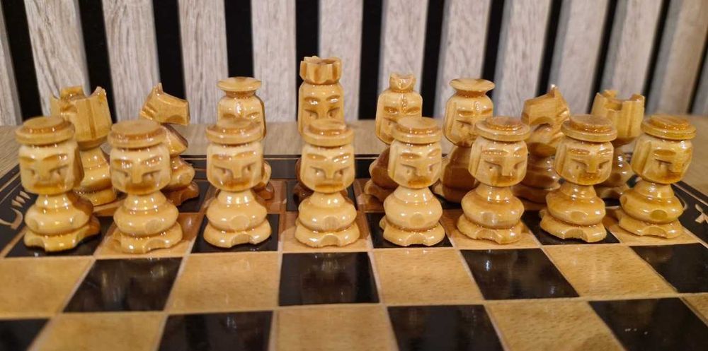 Jogo de xadrez feito à mão