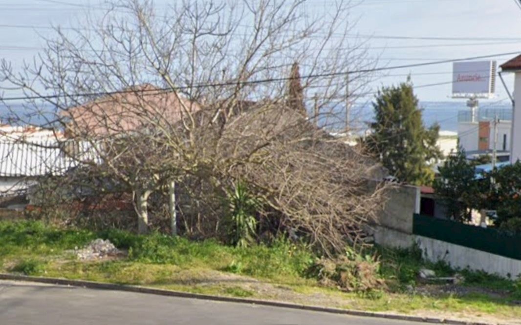 Terreno Gaveto para 2 moradias, Rua Catarina Eufémia,  Sta Iria Azóia