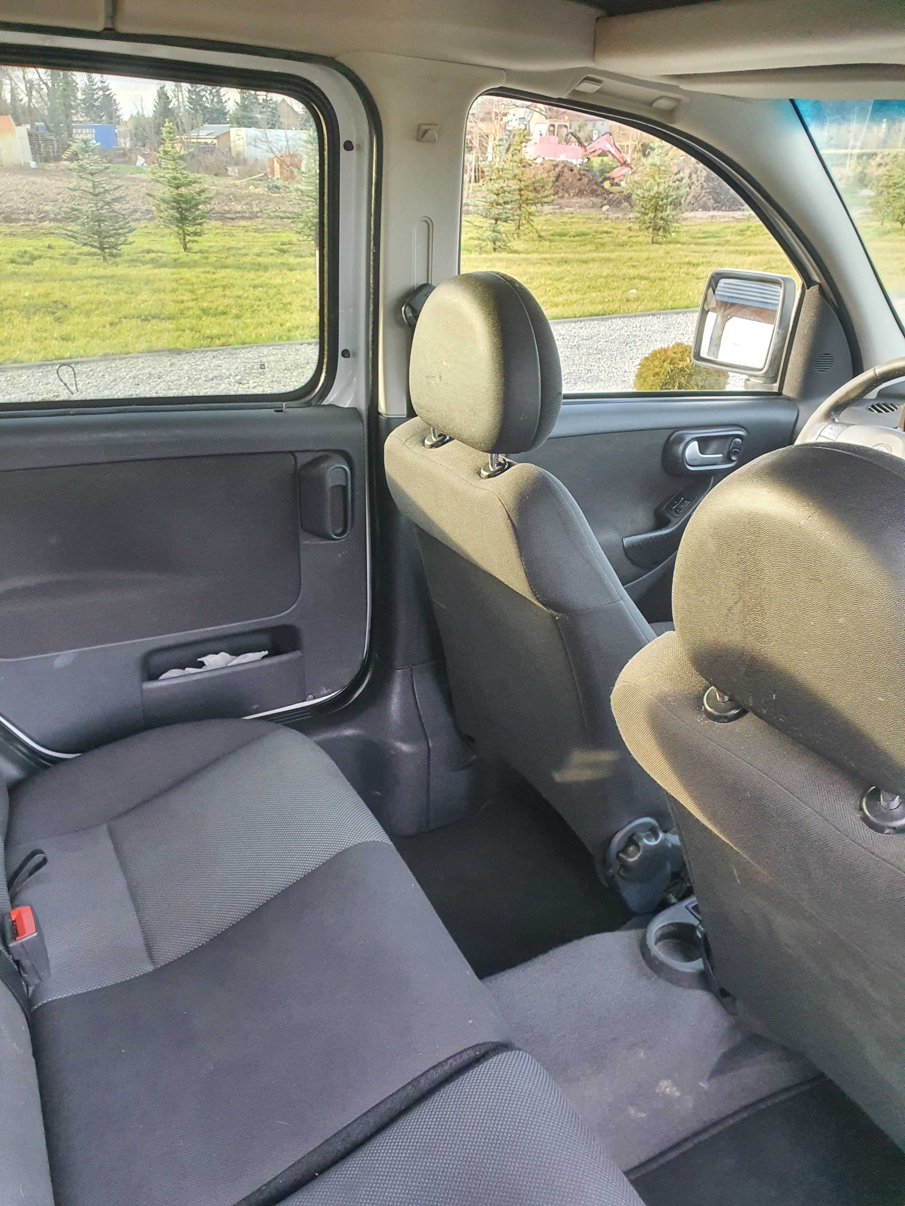 Opel combo 2011 rok 1.3 cdti