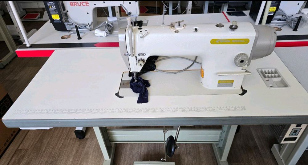 Bruce RF4 Промислова швейна машина з серводвигуном