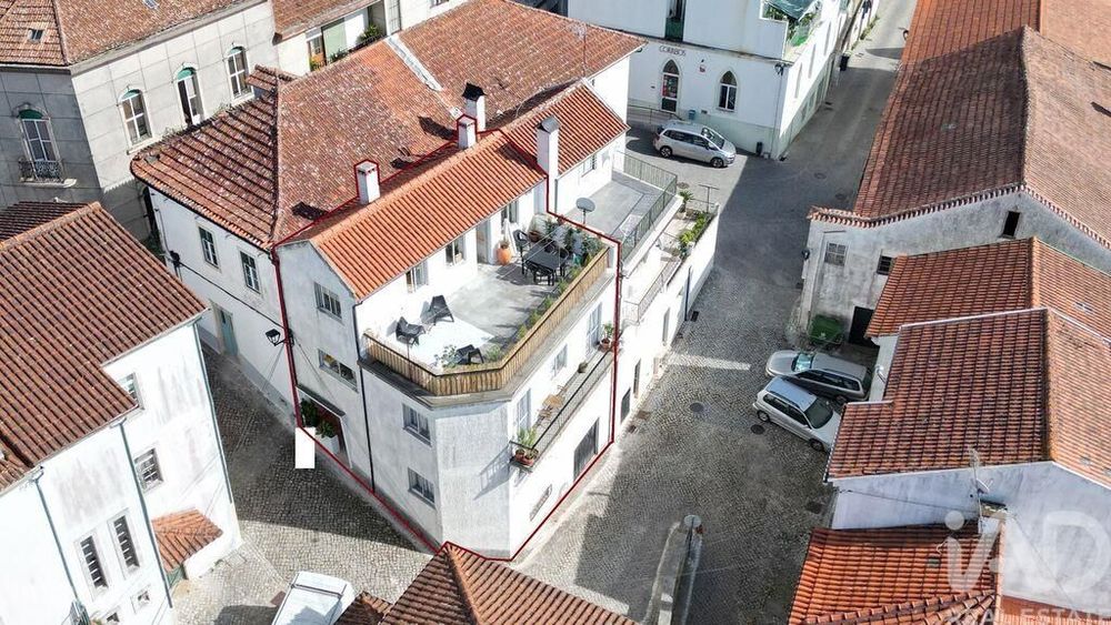 Casa tradicional T3 em São Miguel, Santa Eufémia e Rabaçal de 291,00 m