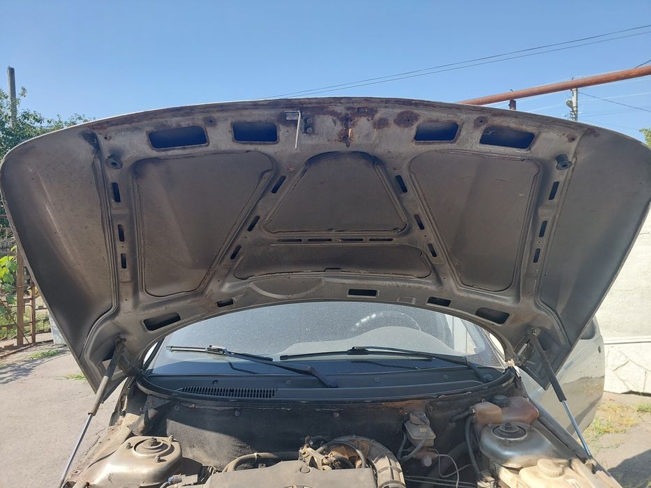 Продам капот Ваз 2110