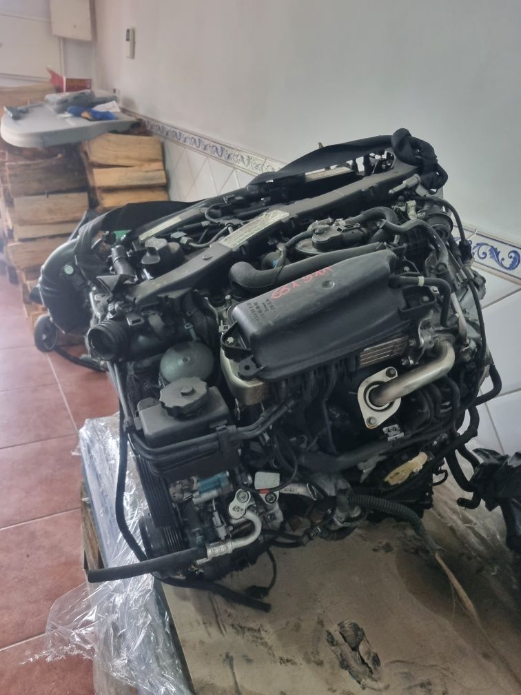 Motor mercedes om651911
