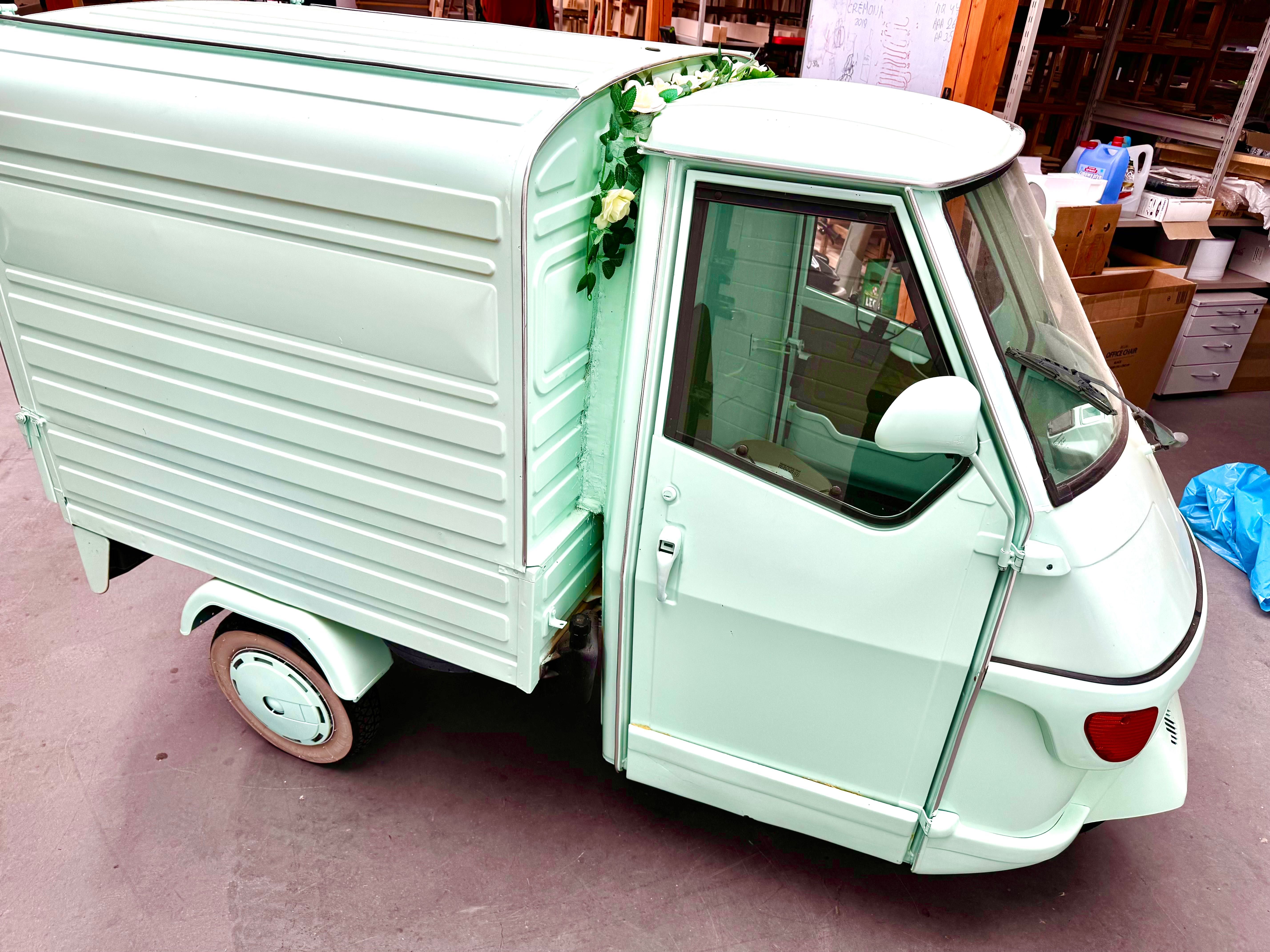 Piaggio APE 50 | Prosecco Van |