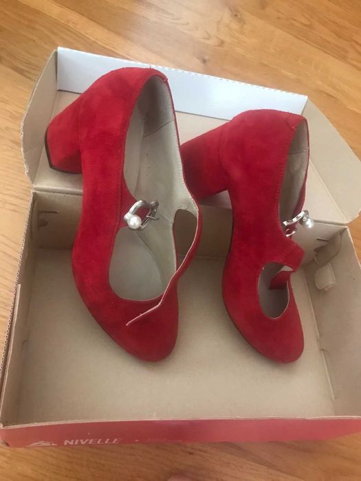 Сукня на випускний