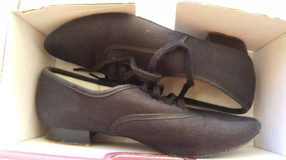 Sapatos de ballet ou dança para menino