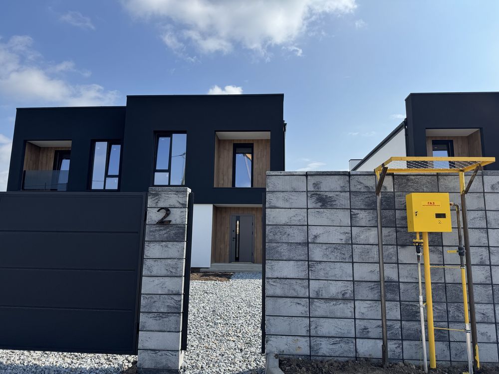 Продам котедж від забудовника на Щасливому! З внутрішніми роботами