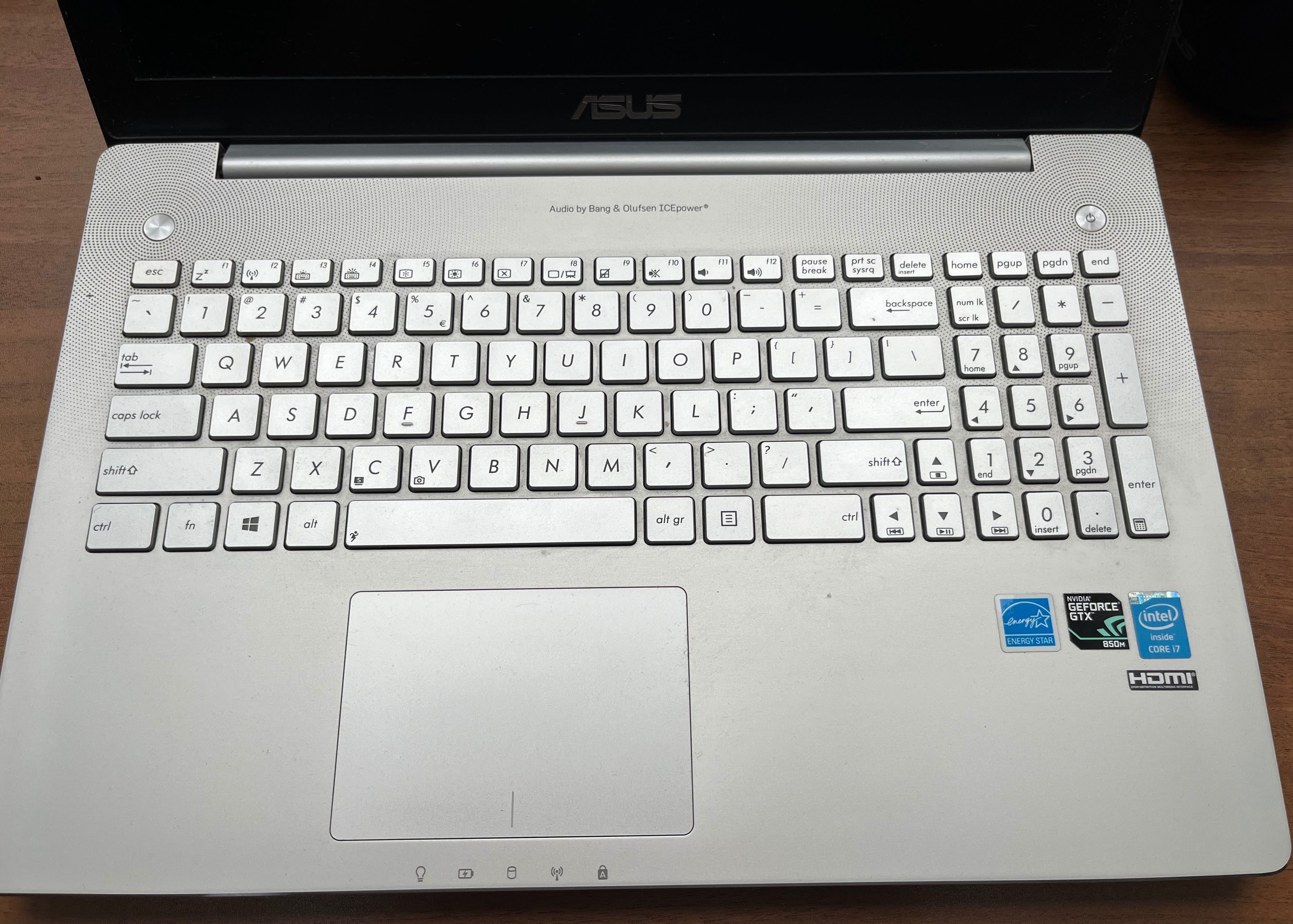 Asus N660JK i7-4700HQ 128GB SSD + 1TB HDD GeForce GTX 860M