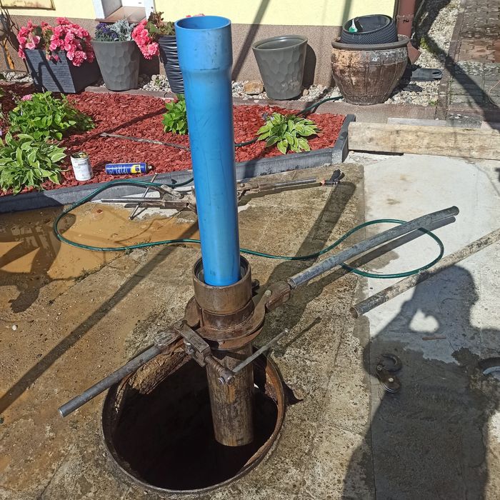 Wiercenie studni abisyńskie, Ręczne wiercenie studni, udarowe wierceni