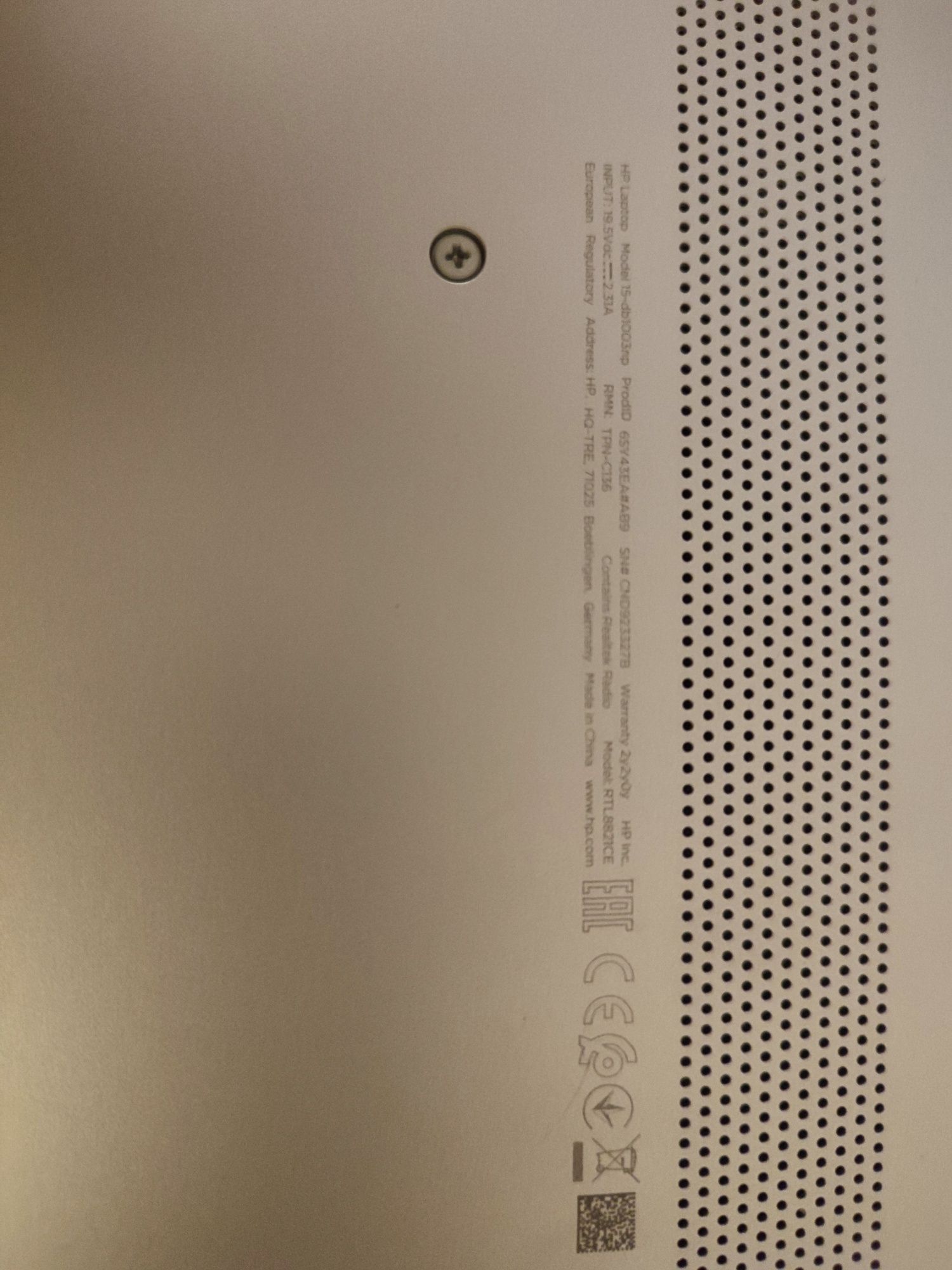 Portátil HP 15-db1003np
-Processor: AMD Ryzen™ 7 3700U with Radeon™ Ve
