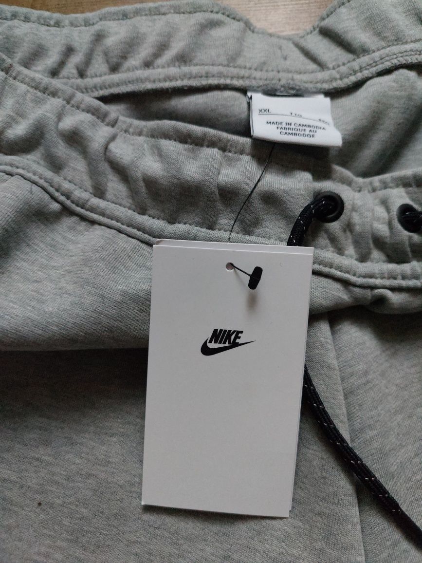 NOWY Komplet Bluza Nike Sportswear i Spodnie Nike Tech Fleece