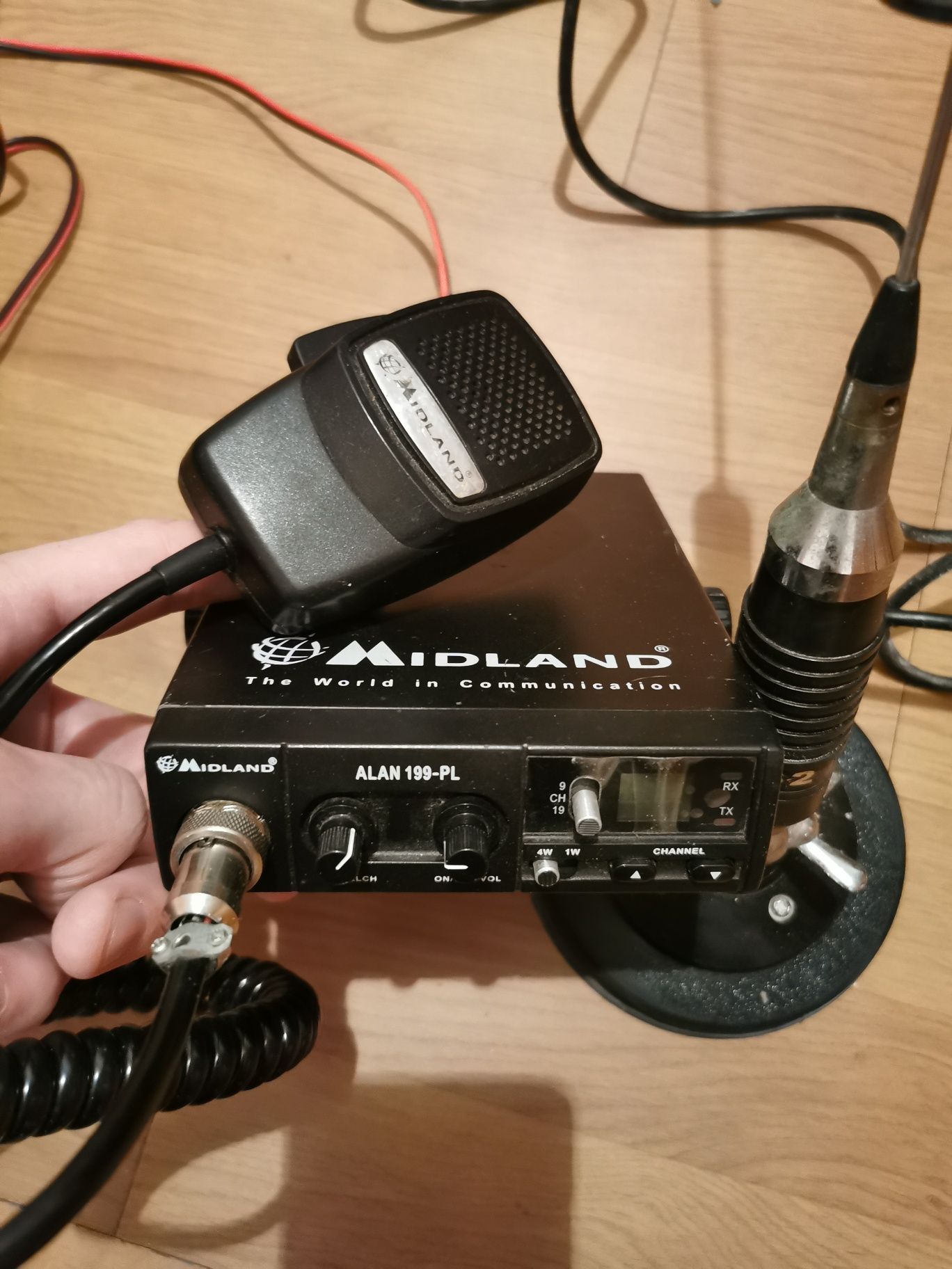 CB radio MIDLAND + antena DELTA! 
[3.04, 20