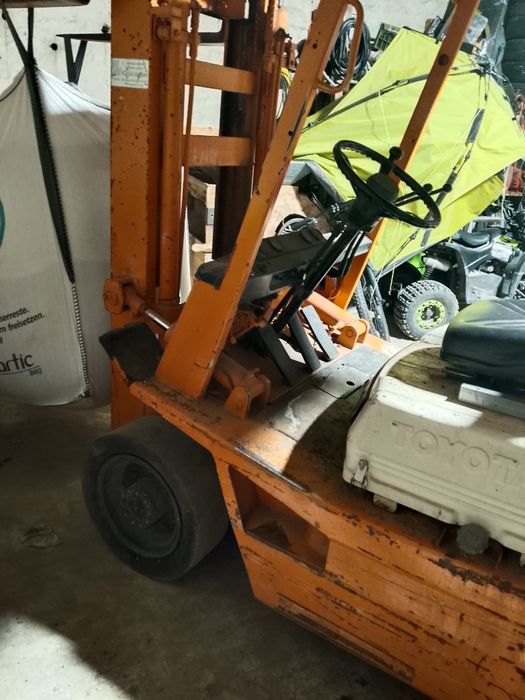 Wózek widłowy Toyota 2.5T