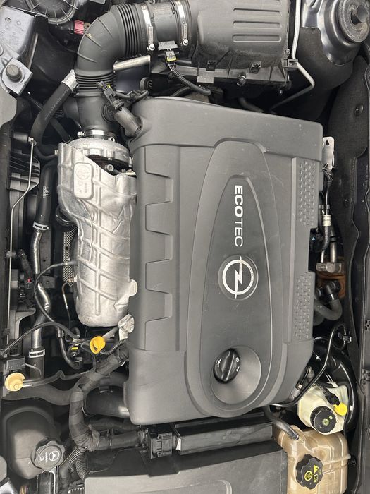 Opel insignia sports tourer 2.0 cdti 160cv Full extras