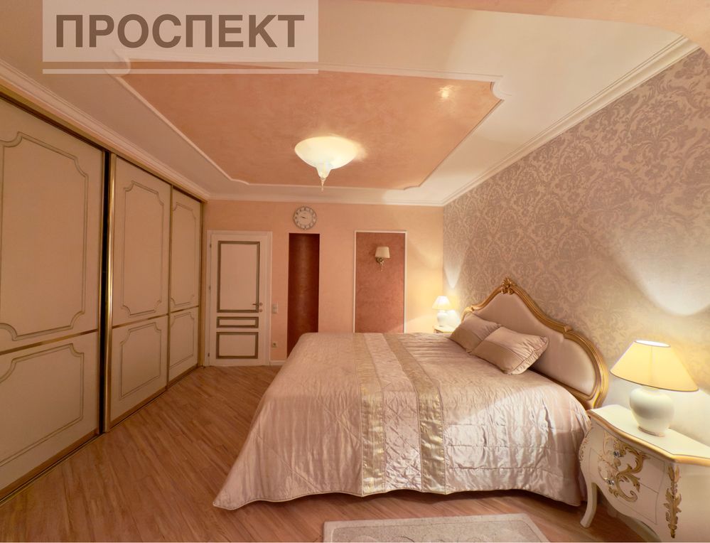 Продаж 4-х кімн.квартири з Авторским ремонтом вул. Петропавлівська .