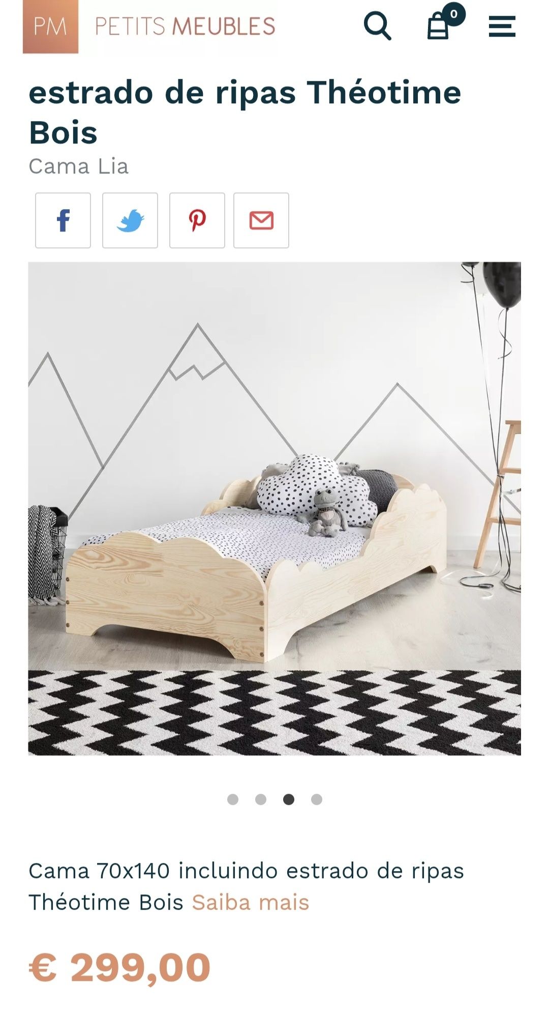 Cama de criança em madeira nuvens