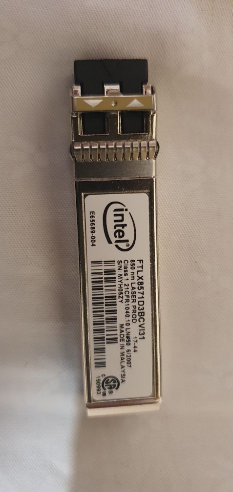 Intel SFP+ SR OPTICS модуль