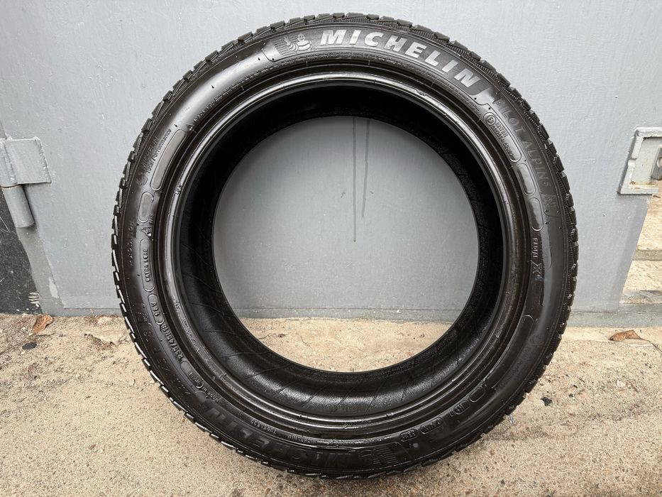 Michelin Pilot Alpin 5 235/45 R18 98V зима шини