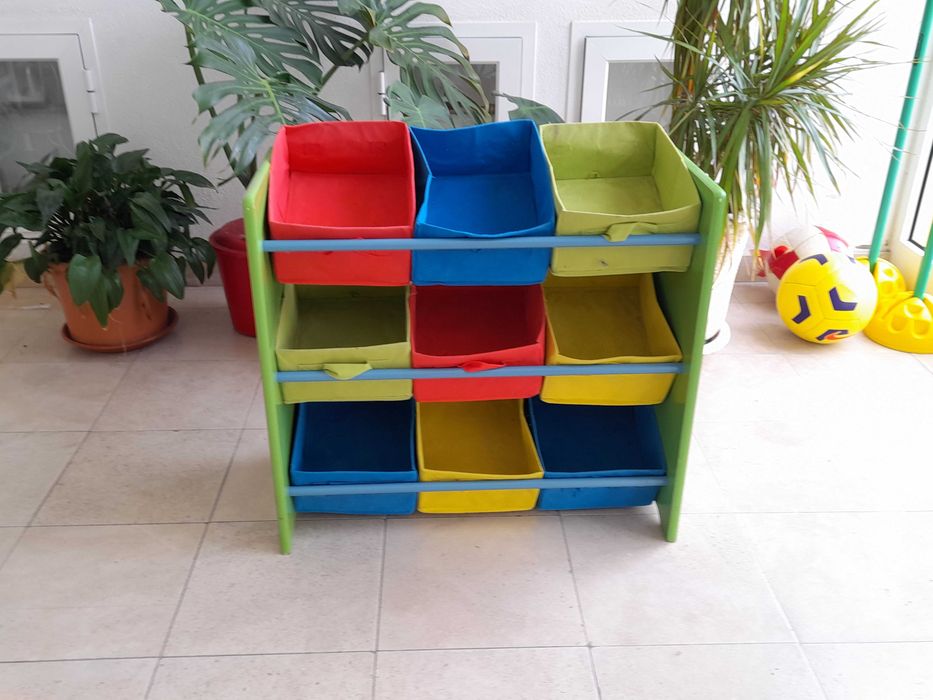 Prateleiras de armazenamento de brinquedos