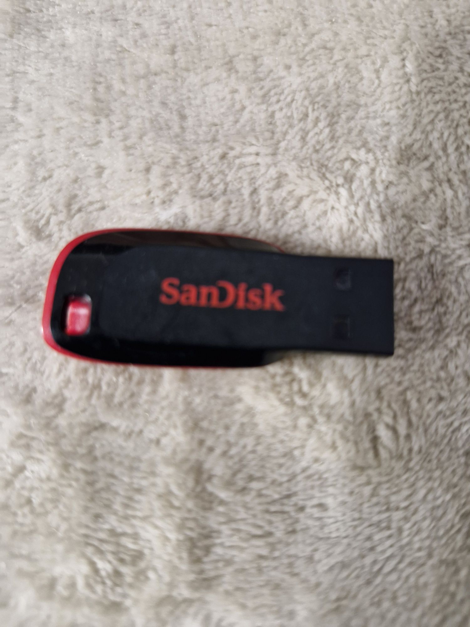 Pen Drive San Disk Cruzer Blade 64 GB